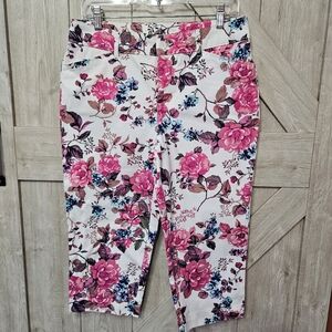 St. John's Bay Floral Capri Pants – Women's Size 10